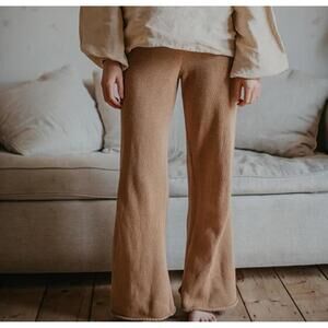 The simple folk knit pant